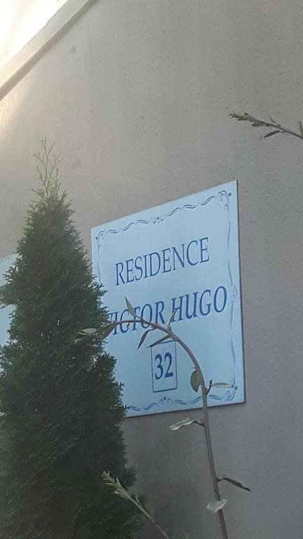 Residence V-Hugo Montfermeil Esterno foto
